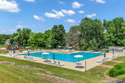 107 Maple Way, N Hendersonville TN 37075
