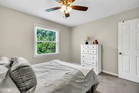 107 Maple Way, N Hendersonville TN 37075