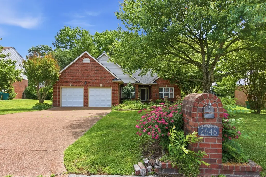 2646 Churchill Drive Thompsons Station TN 37179