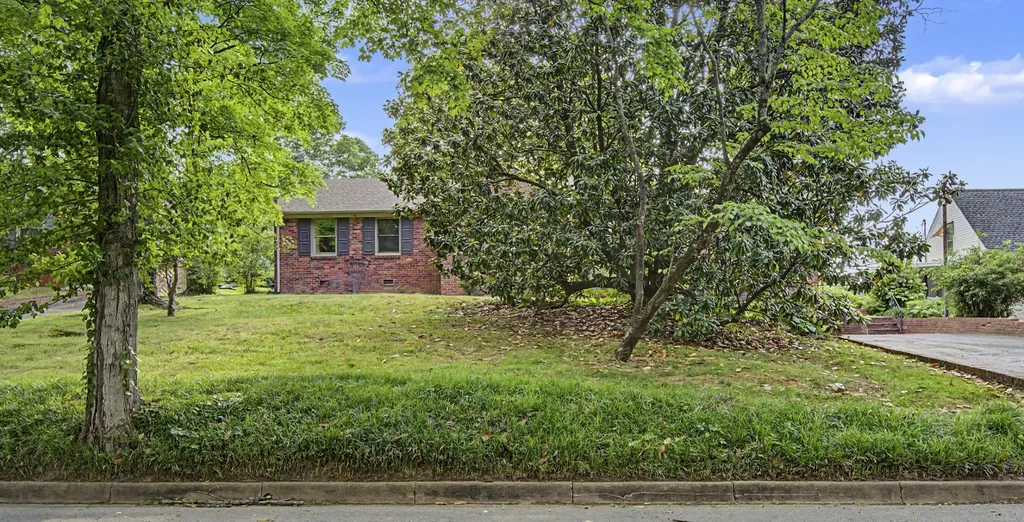 208 Trahern Lane Clarksville TN 37040