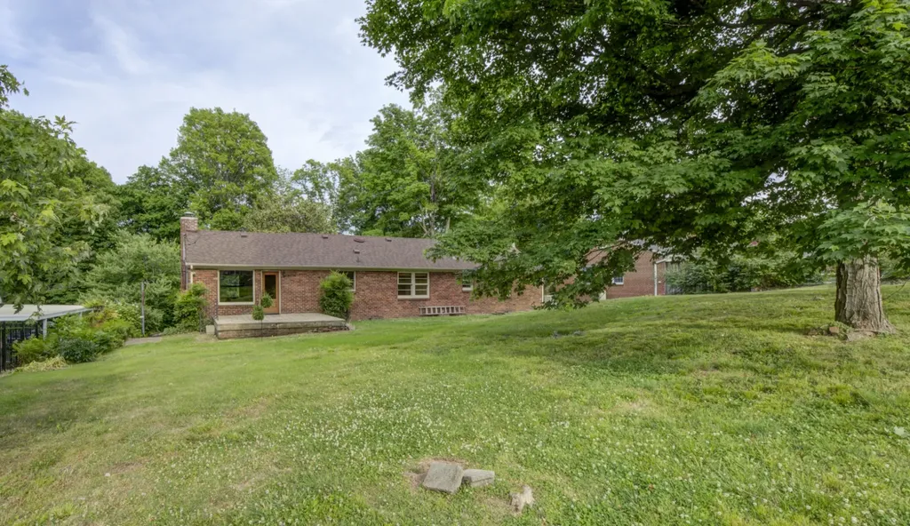 208 Trahern Lane Clarksville TN 37040