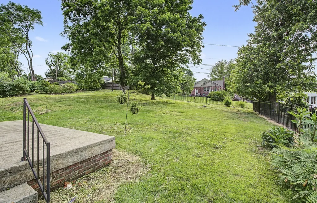 208 Trahern Lane Clarksville TN 37040