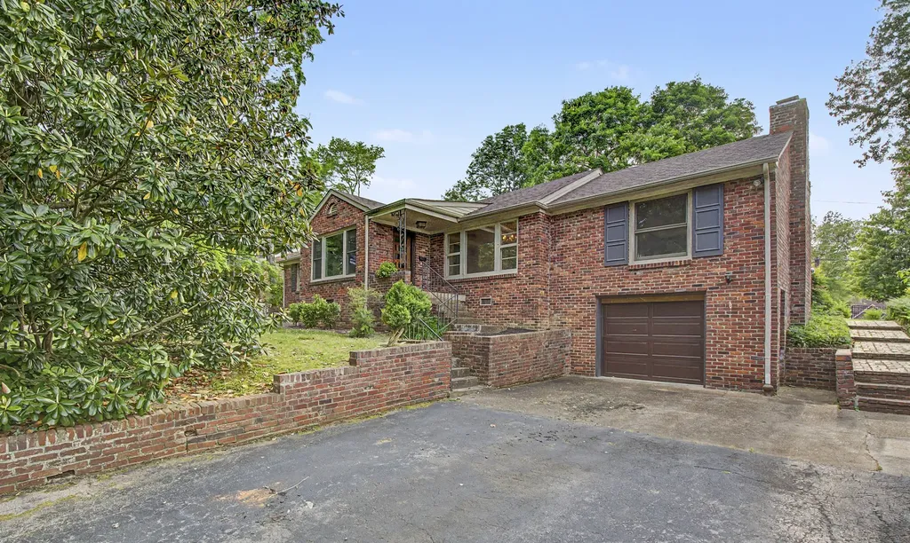 208 Trahern Lane Clarksville TN 37040