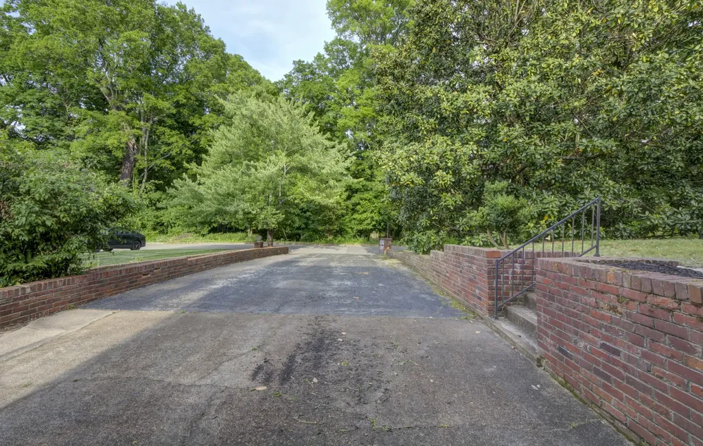 208 Trahern Lane Clarksville TN 37040