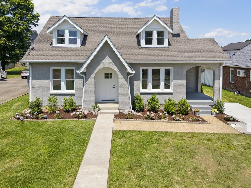 911 Fairwin Avenue Nashville TN 37216