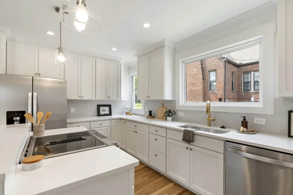 911 Fairwin Avenue Nashville TN 37216