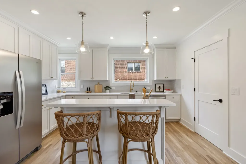911 Fairwin Avenue Nashville TN 37216
