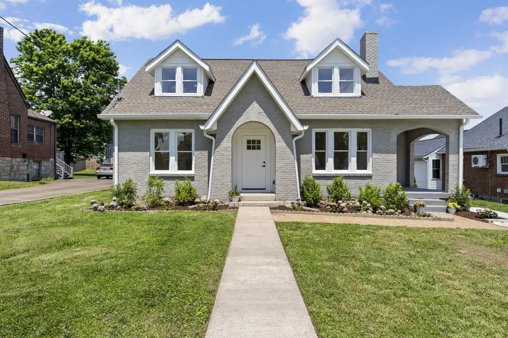 911 Fairwin Avenue Nashville TN 37216