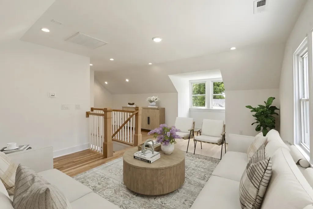 911 Fairwin Avenue Nashville TN 37216