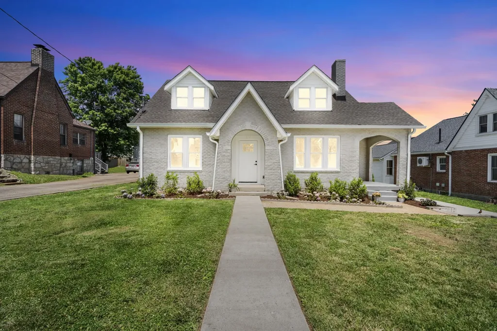 911 Fairwin Avenue Nashville TN 37216