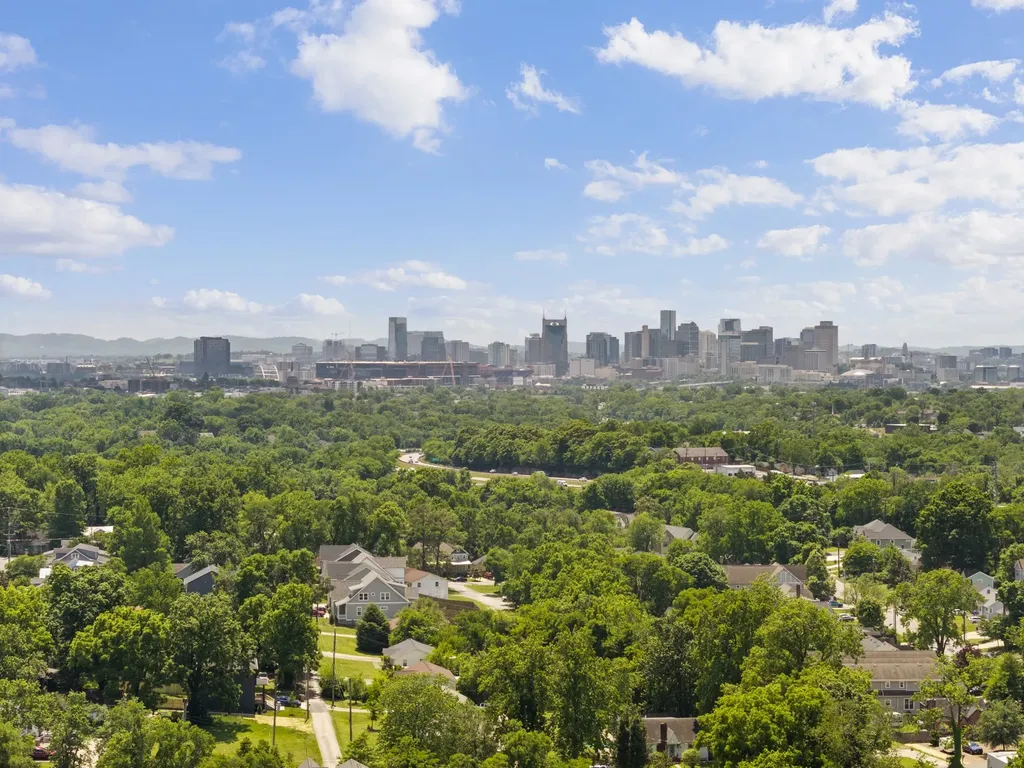 911 Fairwin Avenue Nashville TN 37216