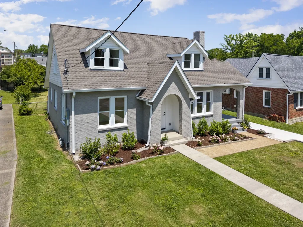 911 Fairwin Avenue Nashville TN 37216