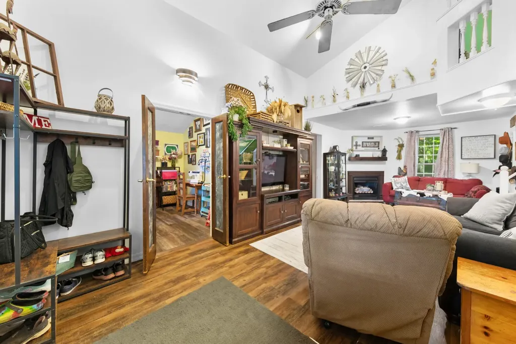 1558 Santa Fe Pike Columbia TN 38401