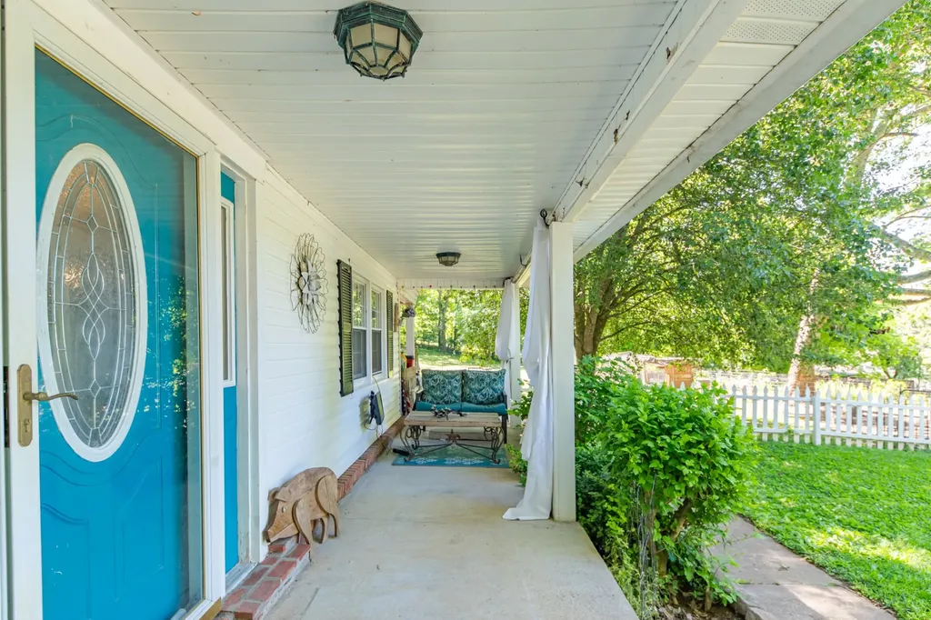 1558 Santa Fe Pike Columbia TN 38401