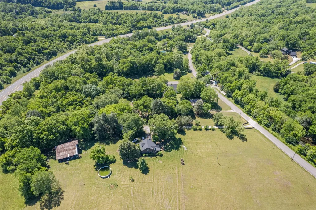 1558 Santa Fe Pike Columbia TN 38401