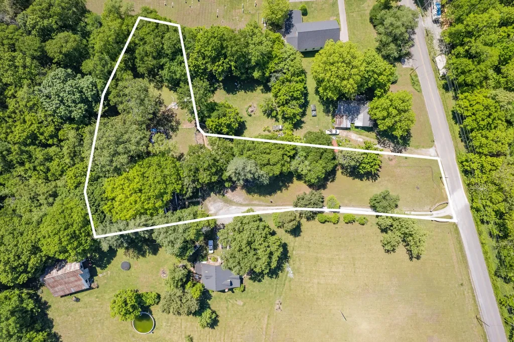 1558 Santa Fe Pike Columbia TN 38401