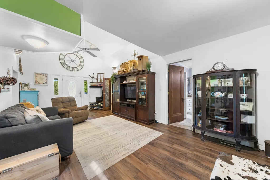 1558 Santa Fe Pike Columbia TN 38401