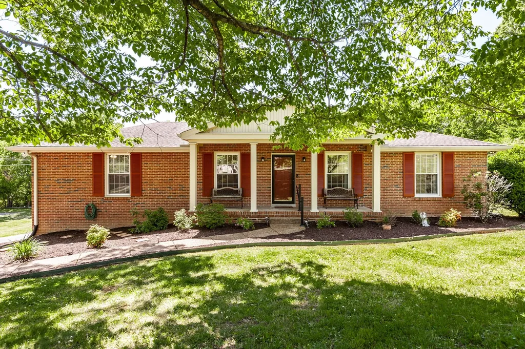 131 Honeysuckle Drive Hendersonville TN 37075