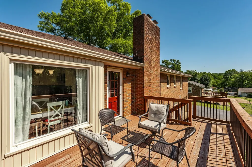 131 Honeysuckle Drive Hendersonville TN 37075