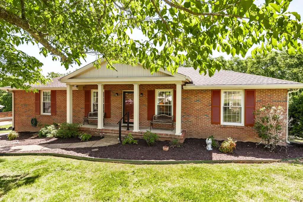 131 Honeysuckle Drive Hendersonville TN 37075