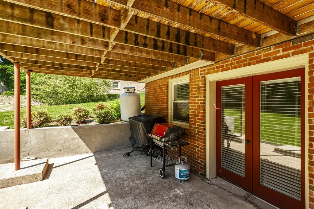 131 Honeysuckle Drive Hendersonville TN 37075