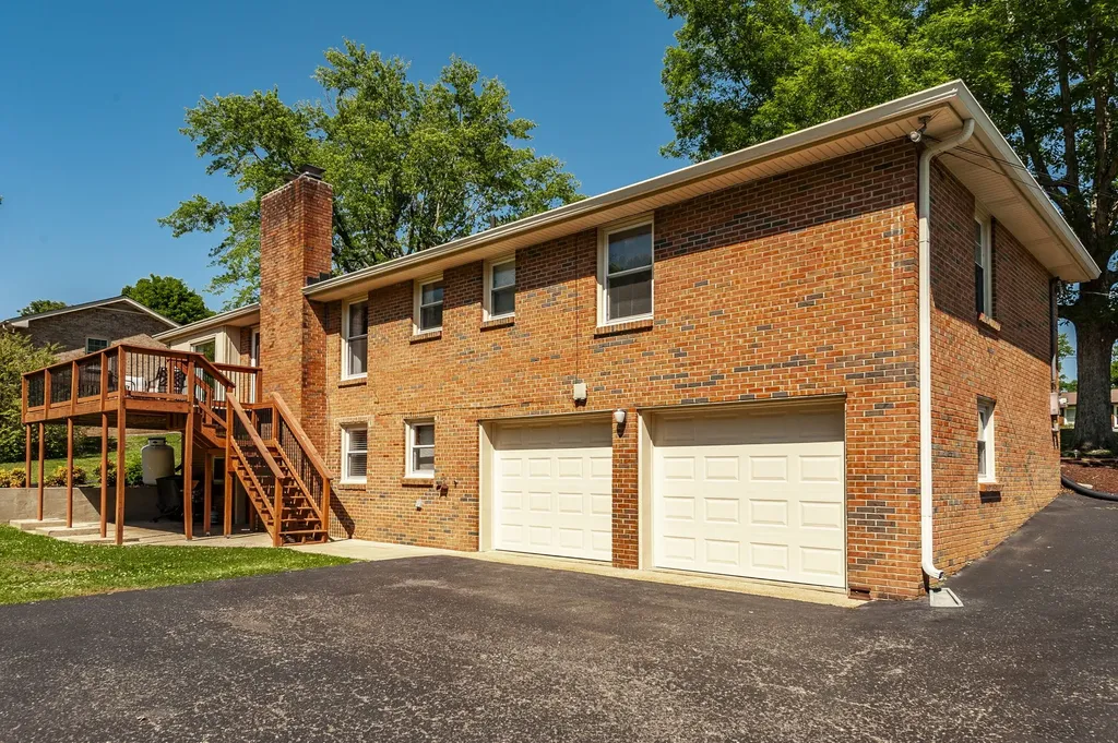 131 Honeysuckle Drive Hendersonville TN 37075