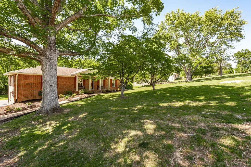 131 Honeysuckle Drive Hendersonville TN 37075