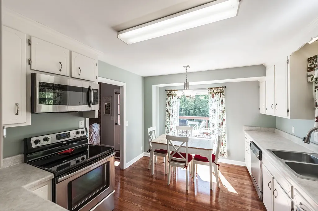 131 Honeysuckle Drive Hendersonville TN 37075