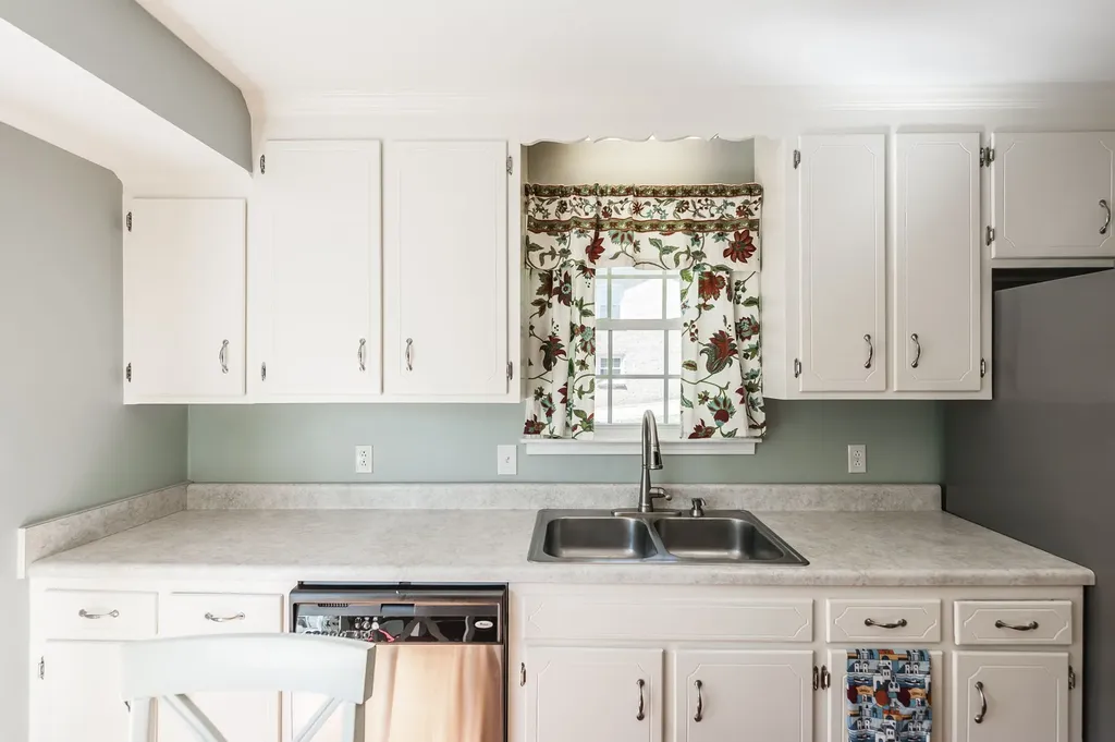 131 Honeysuckle Drive Hendersonville TN 37075