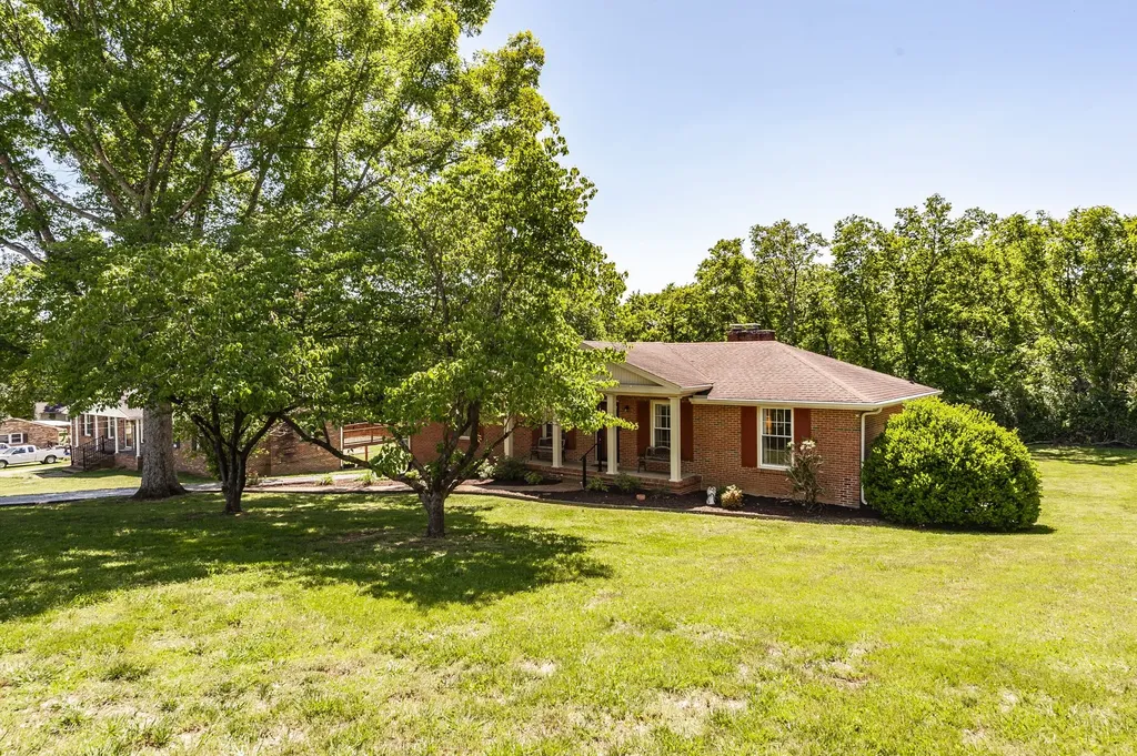 131 Honeysuckle Drive Hendersonville TN 37075