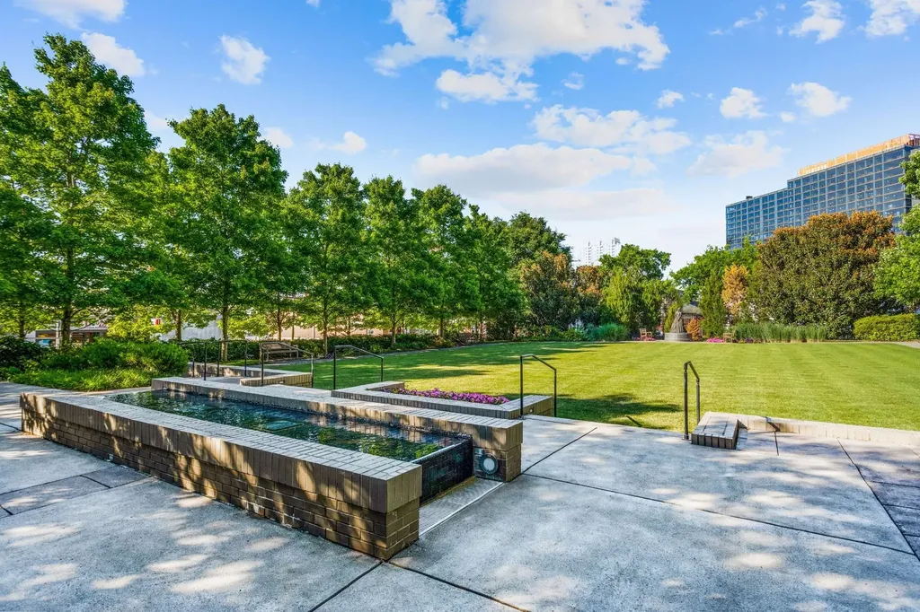 900 20th Ave, S Nashville TN 37212