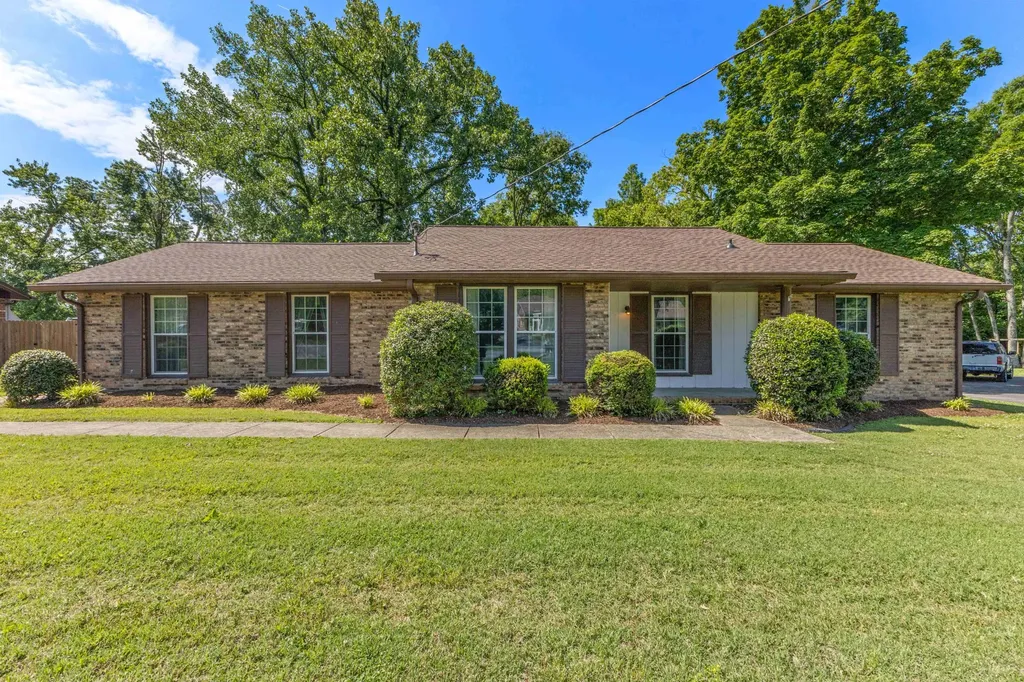 233 Iris Drive Hendersonville TN 37075