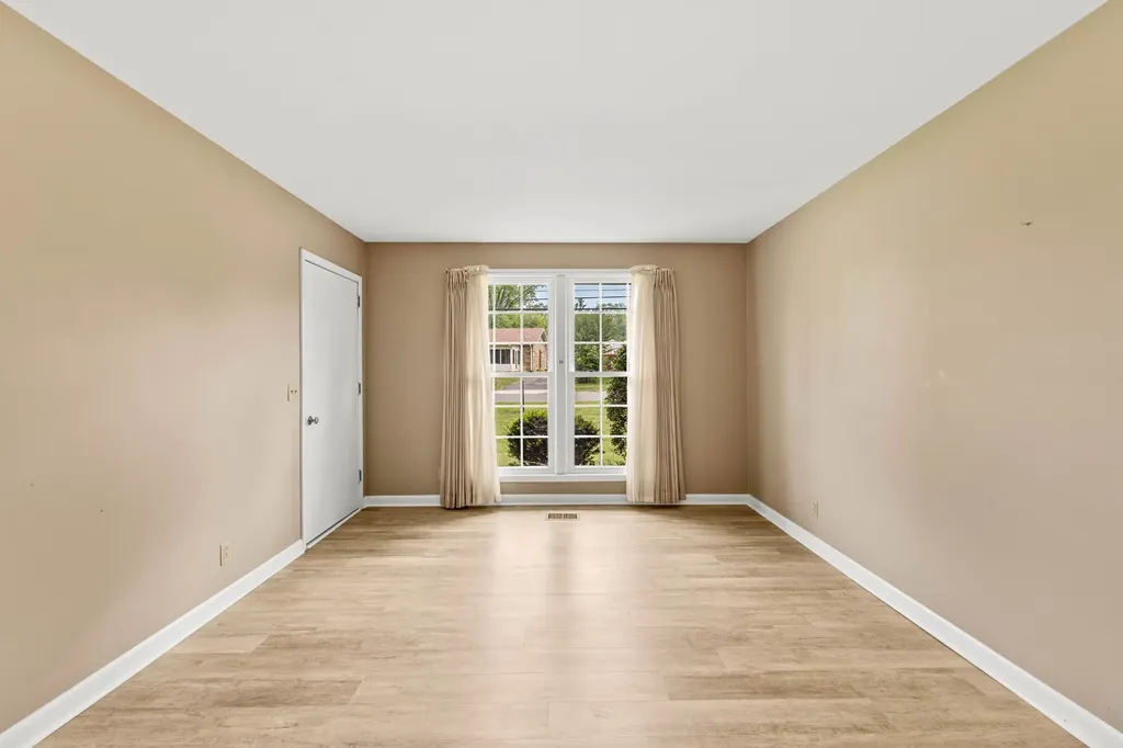 233 Iris Drive Hendersonville TN 37075