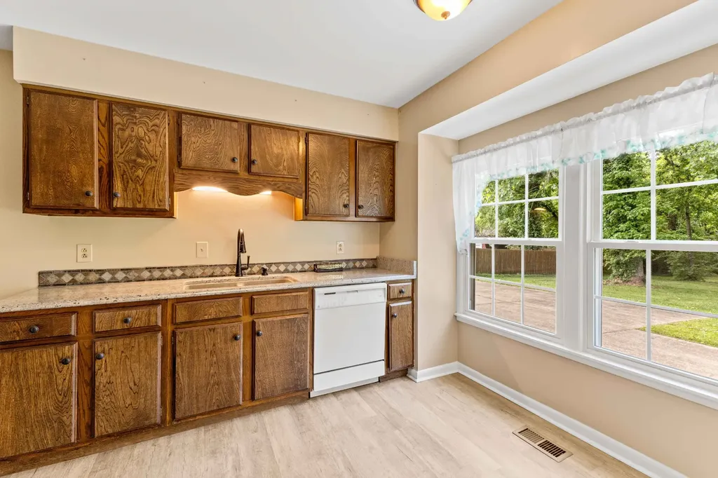 233 Iris Drive Hendersonville TN 37075