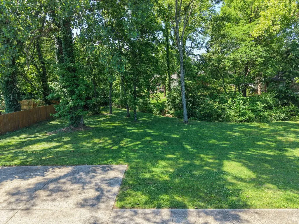 233 Iris Drive Hendersonville TN 37075