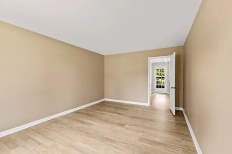 233 Iris Drive Hendersonville TN 37075
