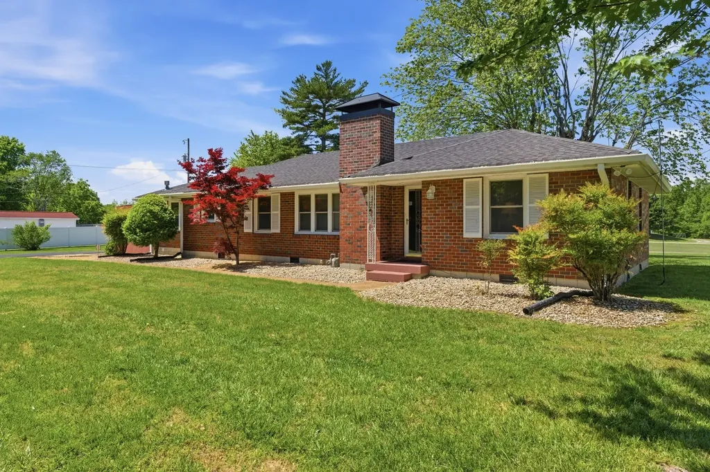 2678 Highway 41, S Greenbrier TN 37073