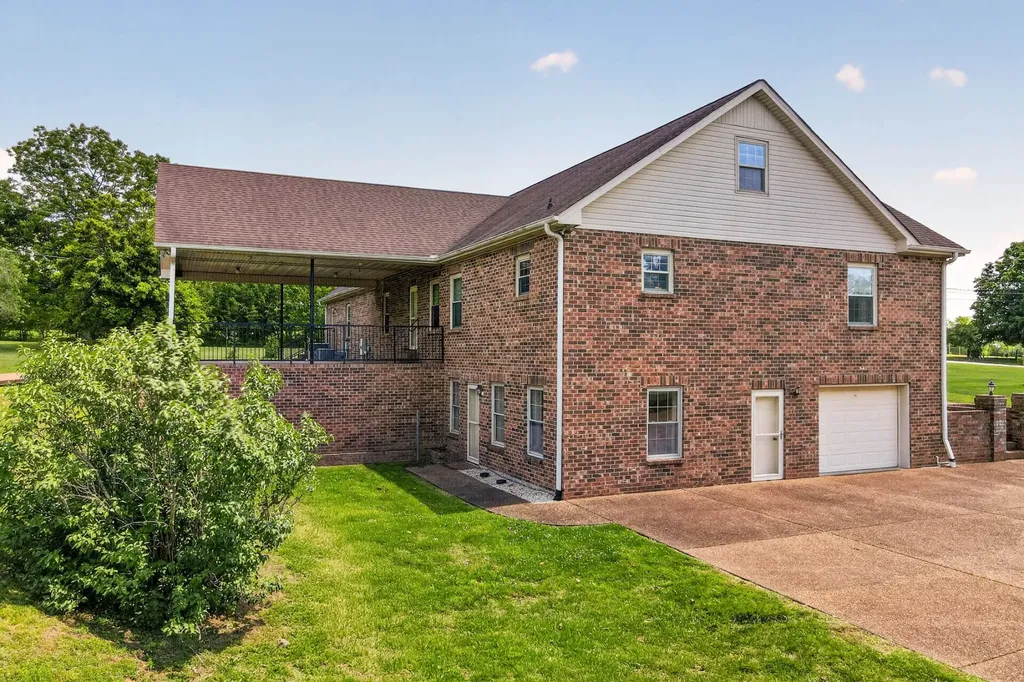 1174 Highway 25 Gallatin TN 37066