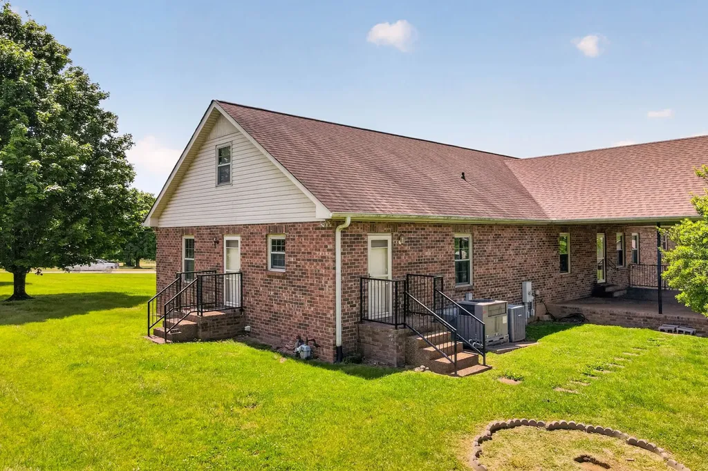 1174 Highway 25 Gallatin TN 37066