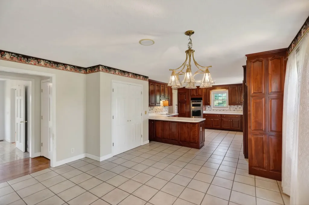 1174 Highway 25 Gallatin TN 37066