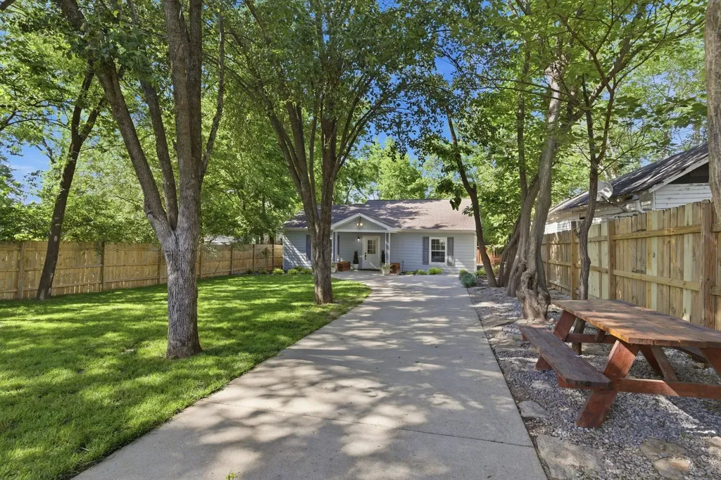 300 Timmons Street Nashville TN 37211