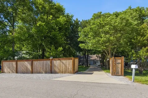 300 Timmons Street Nashville TN 37211