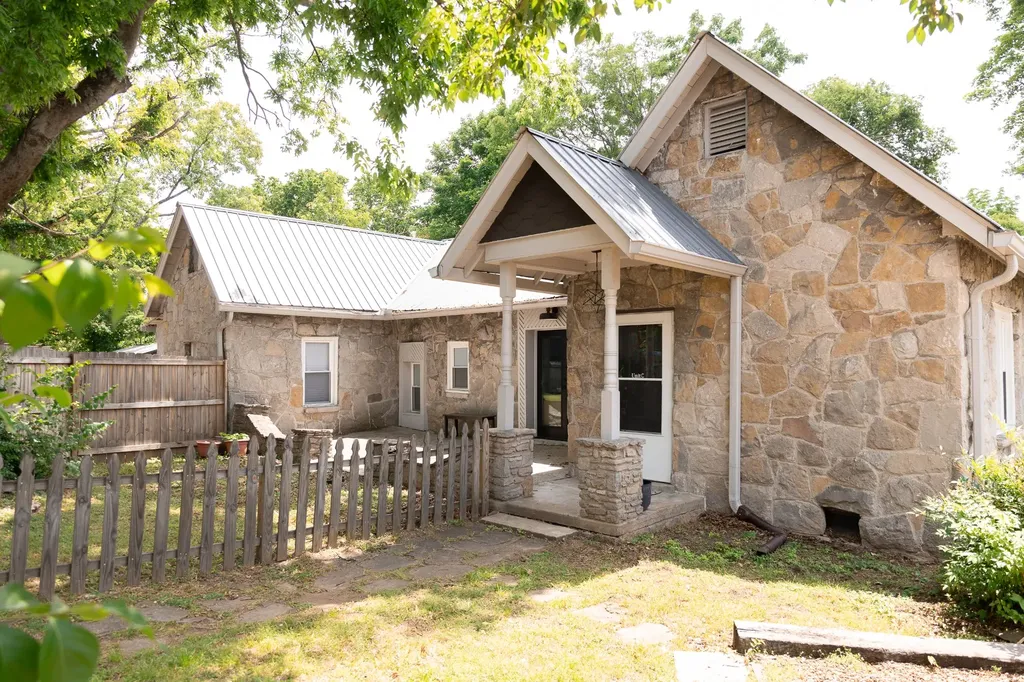 1525 Riverside Drive Nashville TN 37206