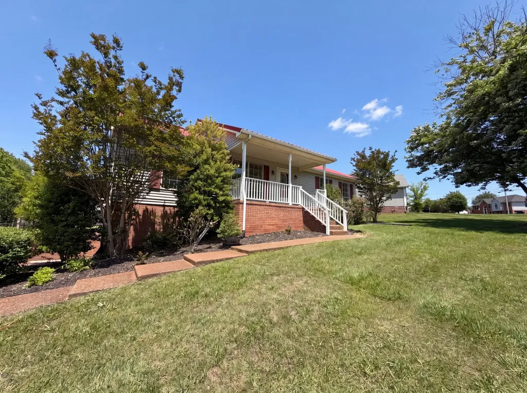 1037 Shadowbrook Drive Greenbrier TN 37073