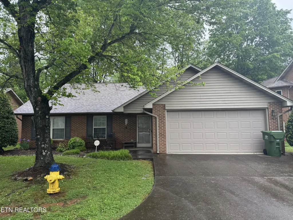 162 Manchester Drive Maryville TN 37803