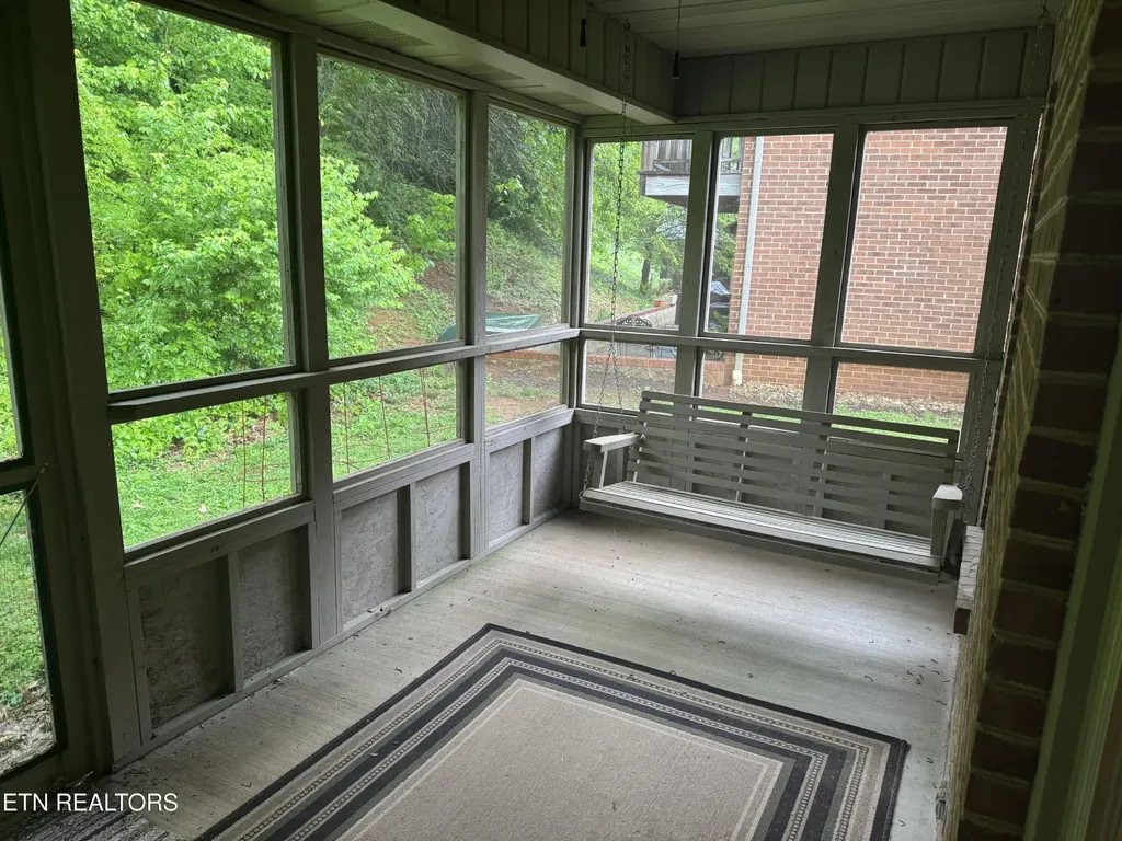 162 Manchester Drive Maryville TN 37803