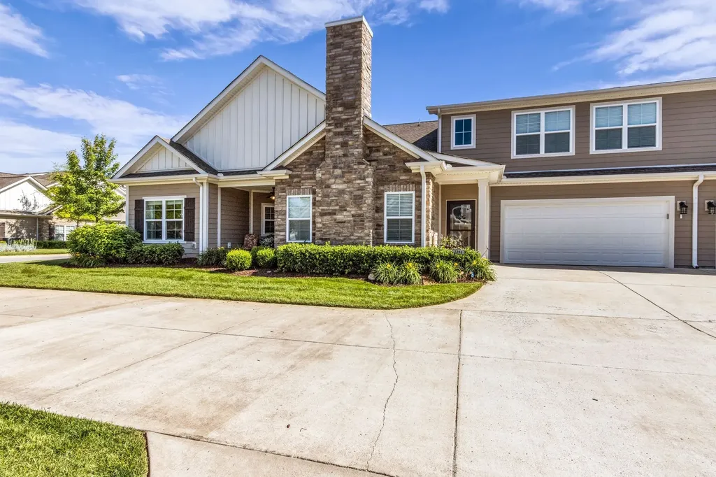 2252 Stonecenter Lane Murfreesboro TN 37128