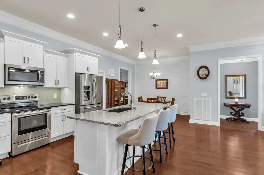 2252 Stonecenter Lane Murfreesboro TN 37128