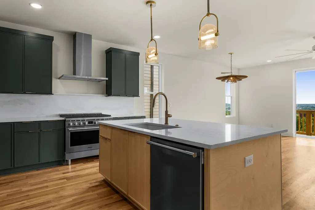 2158 Summitt Avenue Nashville TN 37218