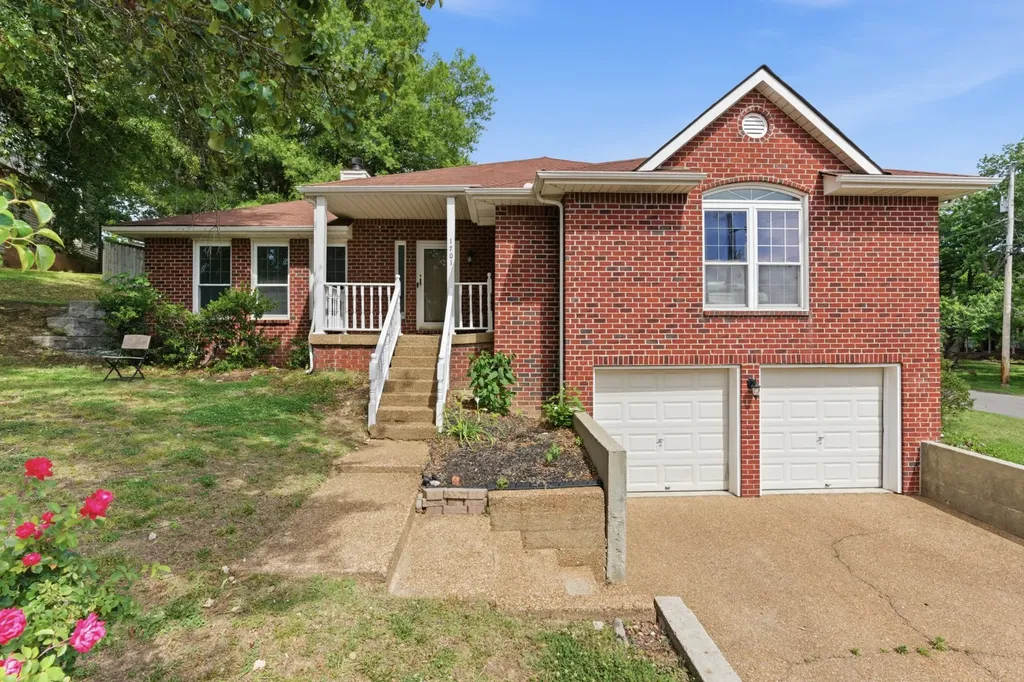 1701 Ridgemere Court Hermitage TN 37076